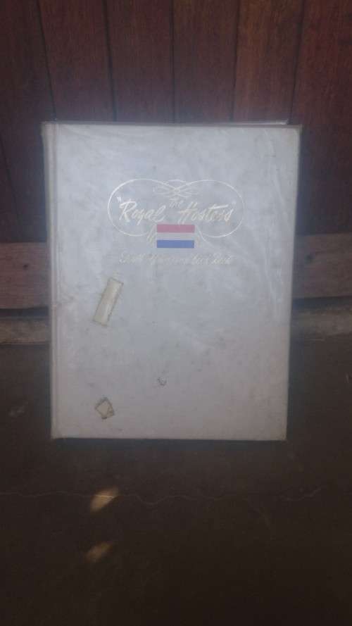 THE ''ROYAL HOSTESS''SOUTH AFRICA'S OWN COOK BOOK