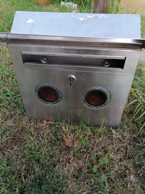 Stainless steel letterbox. Needs new6lovk. Key broke inside