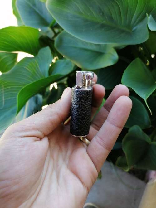 Vintage dunghill lighter