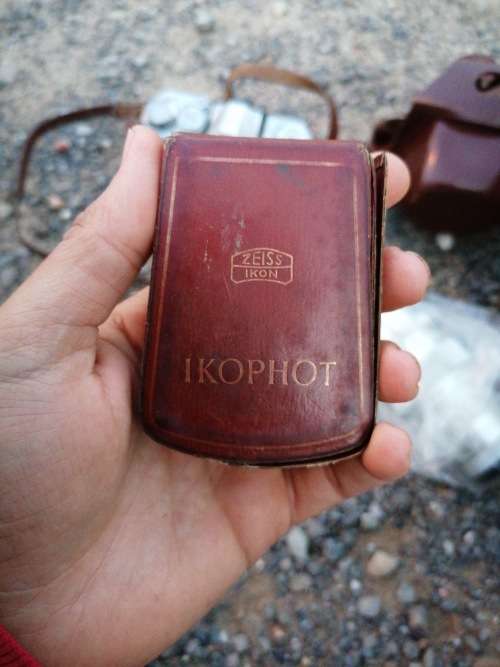 Edixa reflex camera with accessories. Zip problem