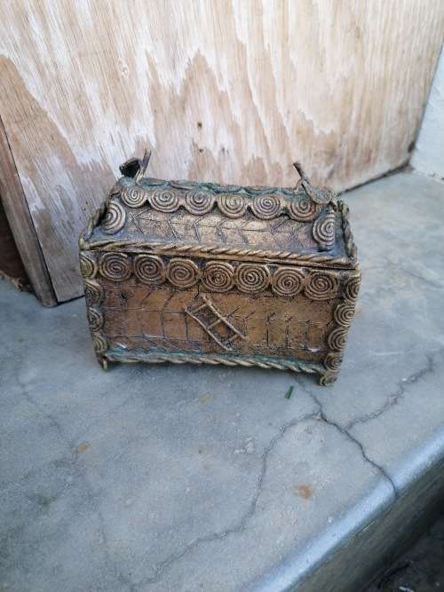 Antique tribal trinket holder