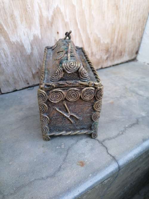 Antique tribal trinket holder
