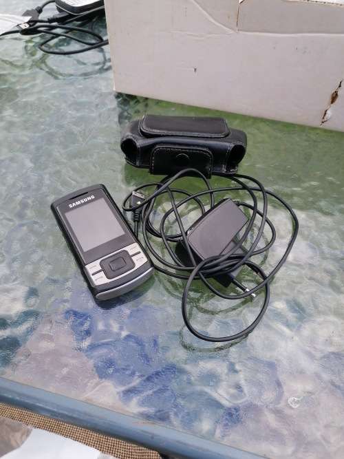 SAMSUNG MODEL GT-C3053 working with charger and pouch