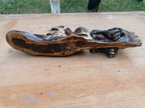 Wow cool looking dragon item. No idee what its used for but cool details