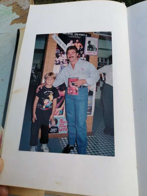 Signed Copy ** Rodney Hartman Champ! The Brian Mitchell Story with photo infront for authenticity