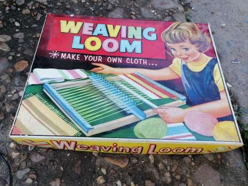 Vintage 1960s Children`s Weaving Loom