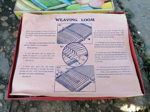 Vintage 1960s Children`s Weaving Loom