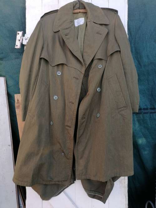 Good condition vintage Military raincoat. Size 87