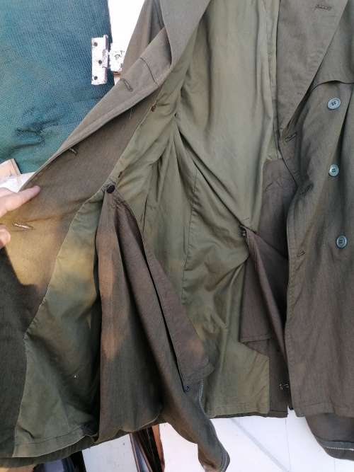 Good condition vintage Military raincoat. Size 87