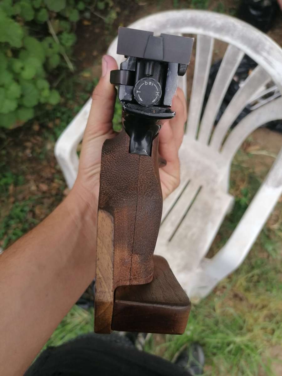 Vintage Feinwerkbau Model 80 Target Air Pistol. WORKING CONDITION