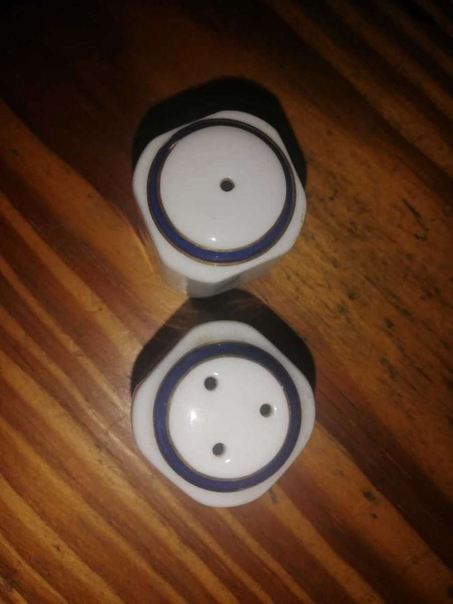 South African Airways porcelain salt & pepper cellar set used on 1st class