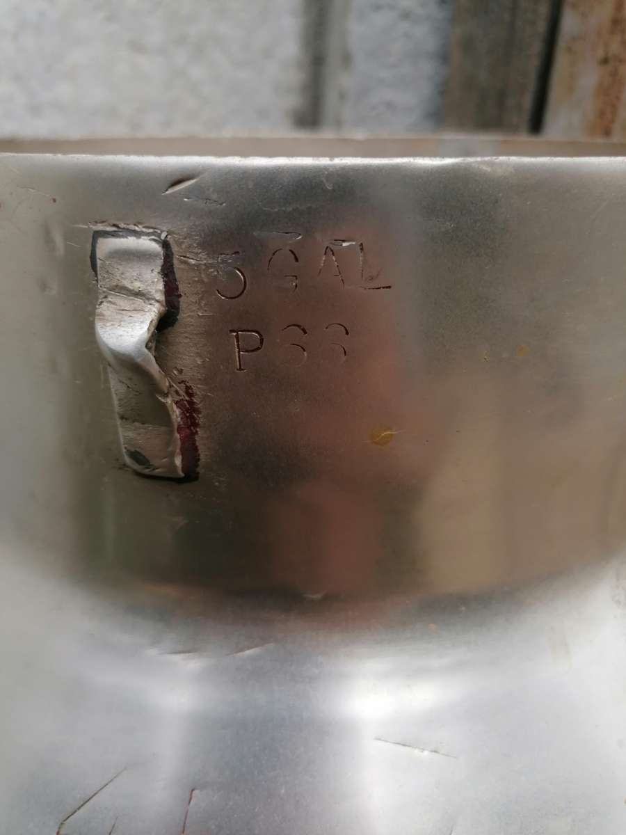 Vintage 5Gal Clover milk can. Sadly no lid. Nice piece of history