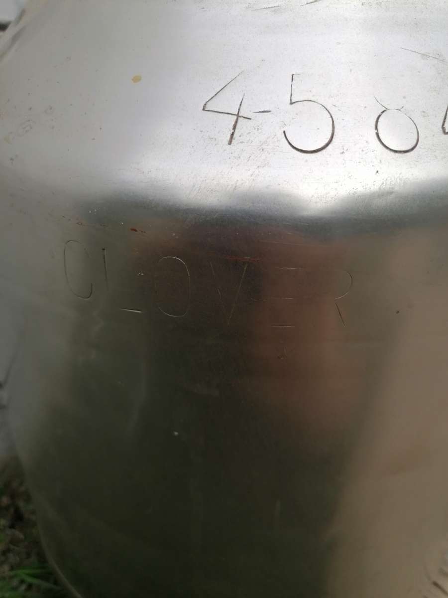 Vintage 5Gal Clover milk can. Sadly no lid. Nice piece of history