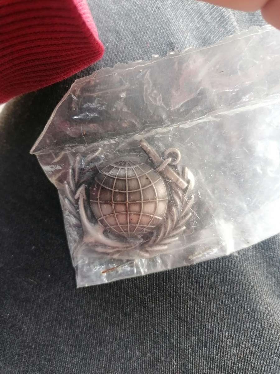 Still new sealed SA Marines Qualification Badge