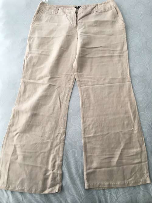 ***HELLO GORGEOUS : RELAXED FIT TRUWORTHS LINEN PANTS***
