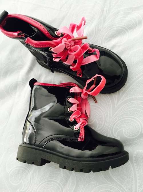 ***WINTER SALE LAST PAIR LEFT : TRENDY LACE UP BOOTS***SAVE300.00