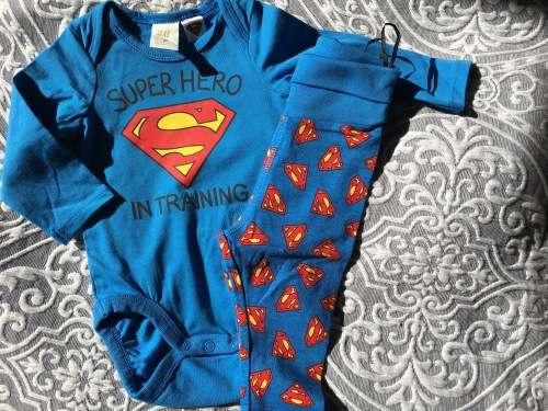 ***GORGOUS SUPERMAN WINTER BABYGROWS***