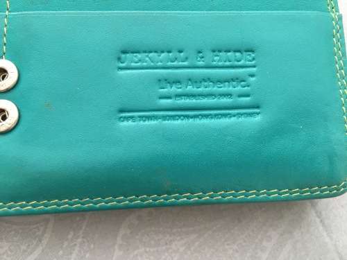 ***VALENTINES DAY SPECIAL - Spoil her with a Geniune Leather JEKYLL & HYDE Wallet - 75% Off ***