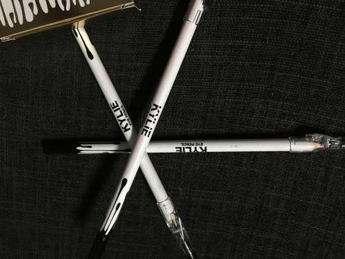 ***SALE - GET THIS STUNNING EYE PENCIL***