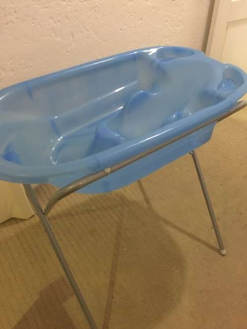 MARCH SALE - 75% Off Gorgeous large baby bath tub with free Stand included
