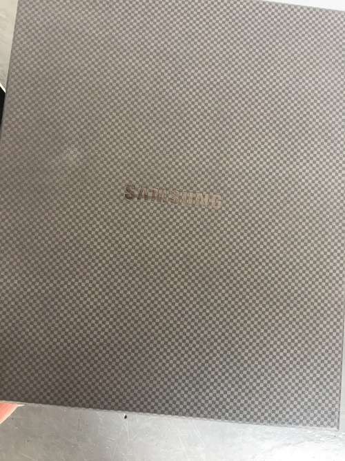 ***Warehouse Clearance Sale : Samsung Omnia i900 in great condition ***