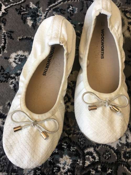 ***Bargain Deals  - Super Cute Woolworths pumps ***