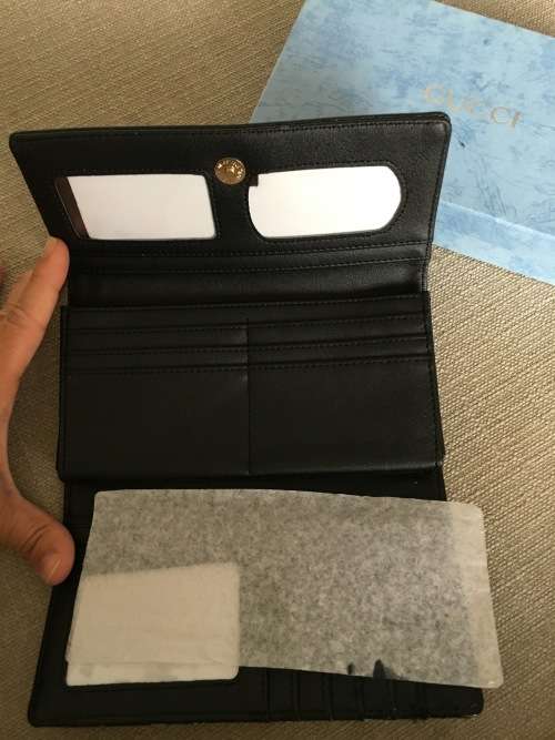 ***BLACK FRIDAY SALE : ORIGINAL LEATHER GUCCI WALLET***