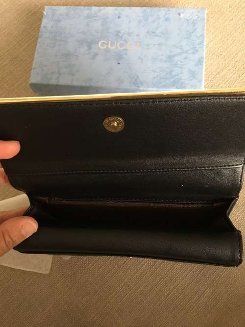 ***BLACK FRIDAY SALE : ORIGINAL LEATHER GUCCI WALLET***