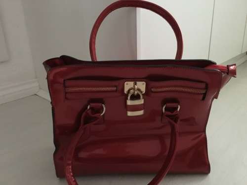 ***Black Friday Special - Stunning Patent Leather Electric Red Handbags***