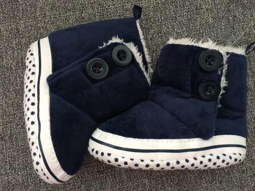 ***Red Hot Feb Specials - Super cute baby booties just arrived***