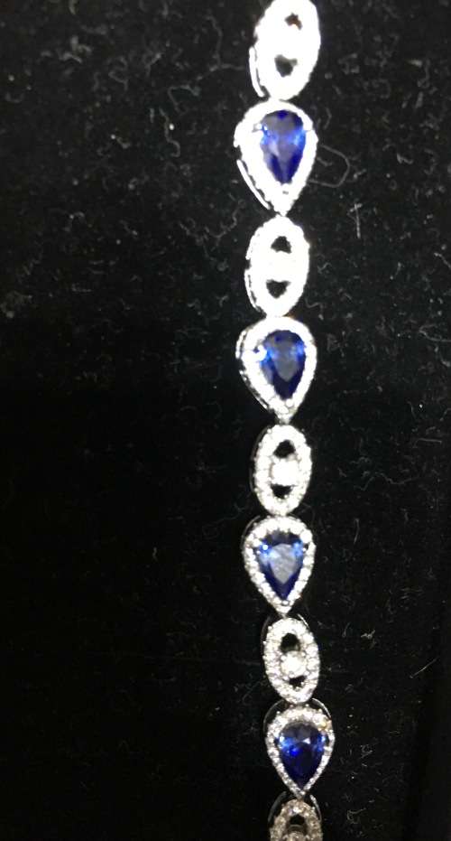 Sale Sale Sale : Stunning diamanté tennis bracelet