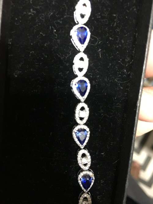 Sale Sale Sale : Stunning diamanté tennis bracelet