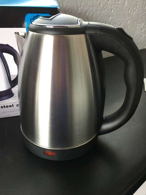 **Priced to Go : Stunning 1.8L Stainless Steel Cordless Kettle**