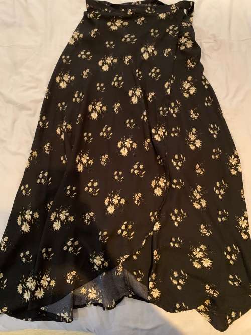 **75% OFF : Gorgeous  Wrap over maxi**