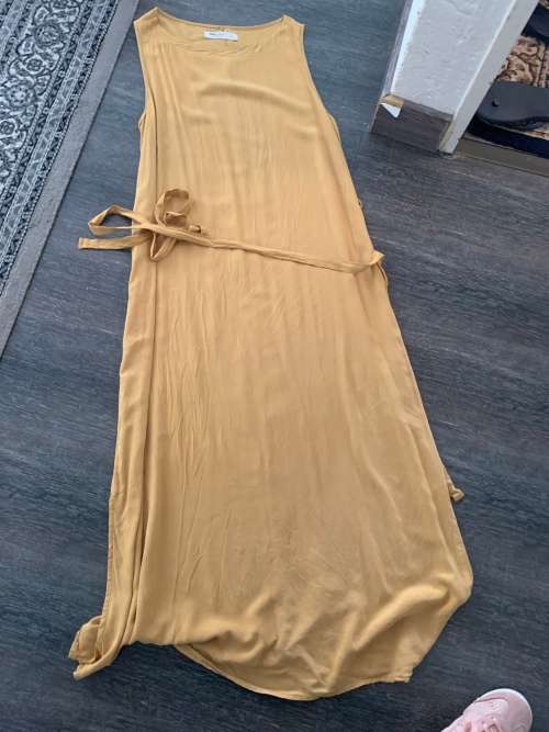 **March Madness: Lovely Ladies Dress on Sale**