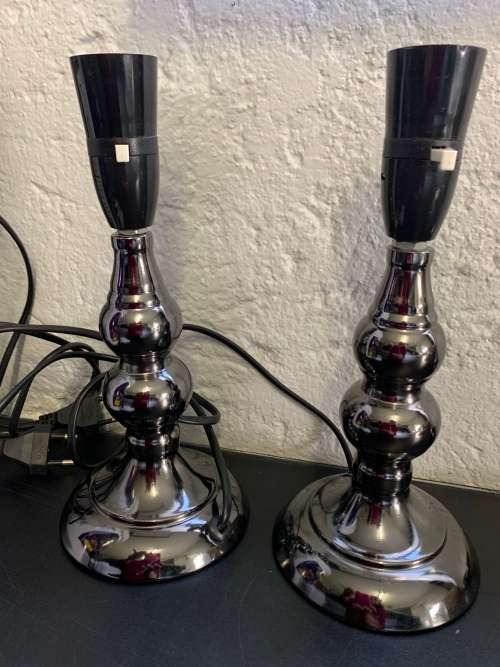 **75% Off Warehouse Clearance Sale : Classic Metal Pack of 2 Matching Metallic Lampshade stands**