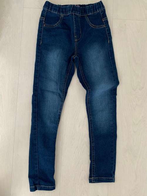 February Specials : Unisex Woolworths Skinny Jeans