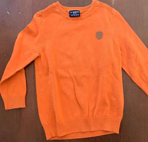 **Winter Sizzling Specials - Boys V Neck Pullovers**