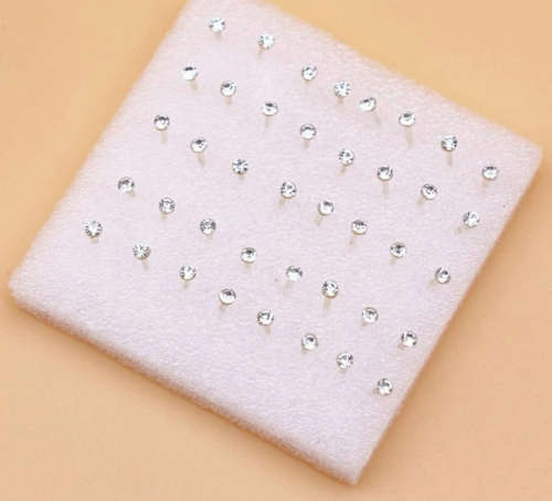 **Just Unpacked : Gorgeous  20 piece tiny stud earrings**