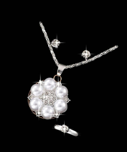 **Month End Specials: Take 80% off this gorgeous Boujee necklace**