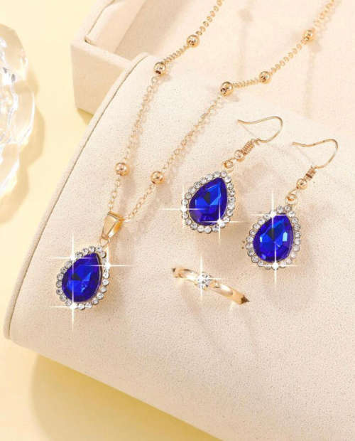 **Month End specials: Take 80% off this gorgeous Boujee necklace**