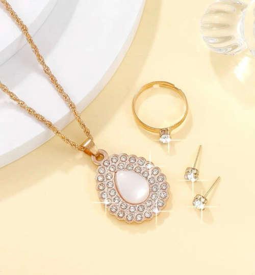 **Winter specials: Take 80% off this gorgeous Boujee necklace**