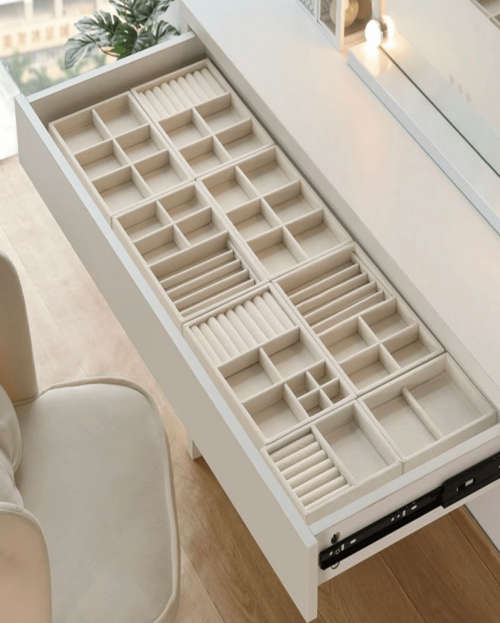 **Month End Deals: 9 grid Jewelry Storage Box**