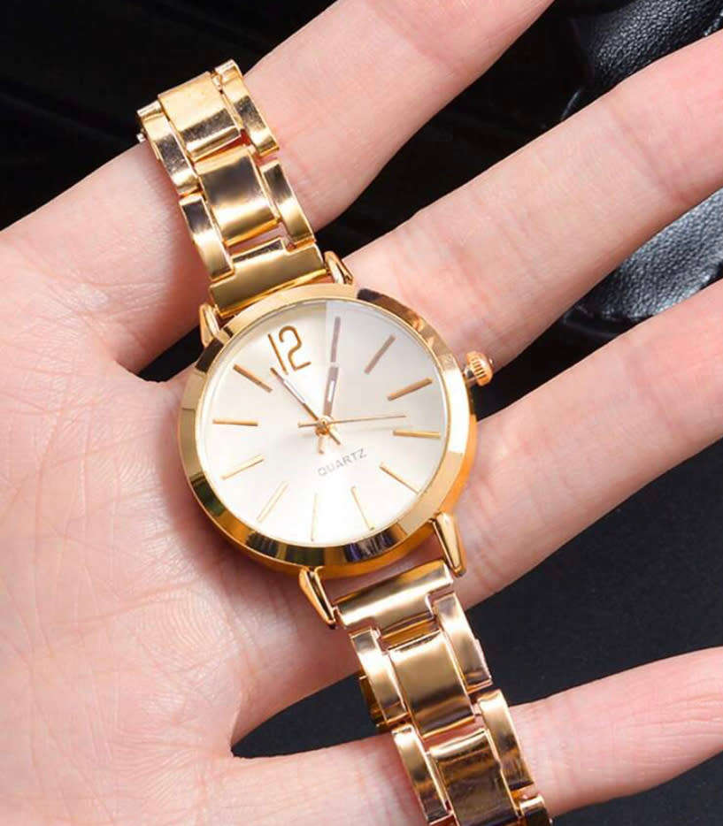 **New Stock Just Unpacked: Stunning 2 piece Watch with bracelet **