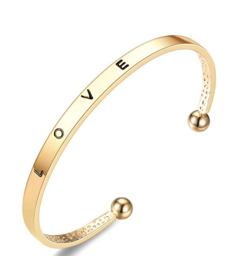 **New Stock Just Unpacked: Stunning 2 piece Watch with bracelet **