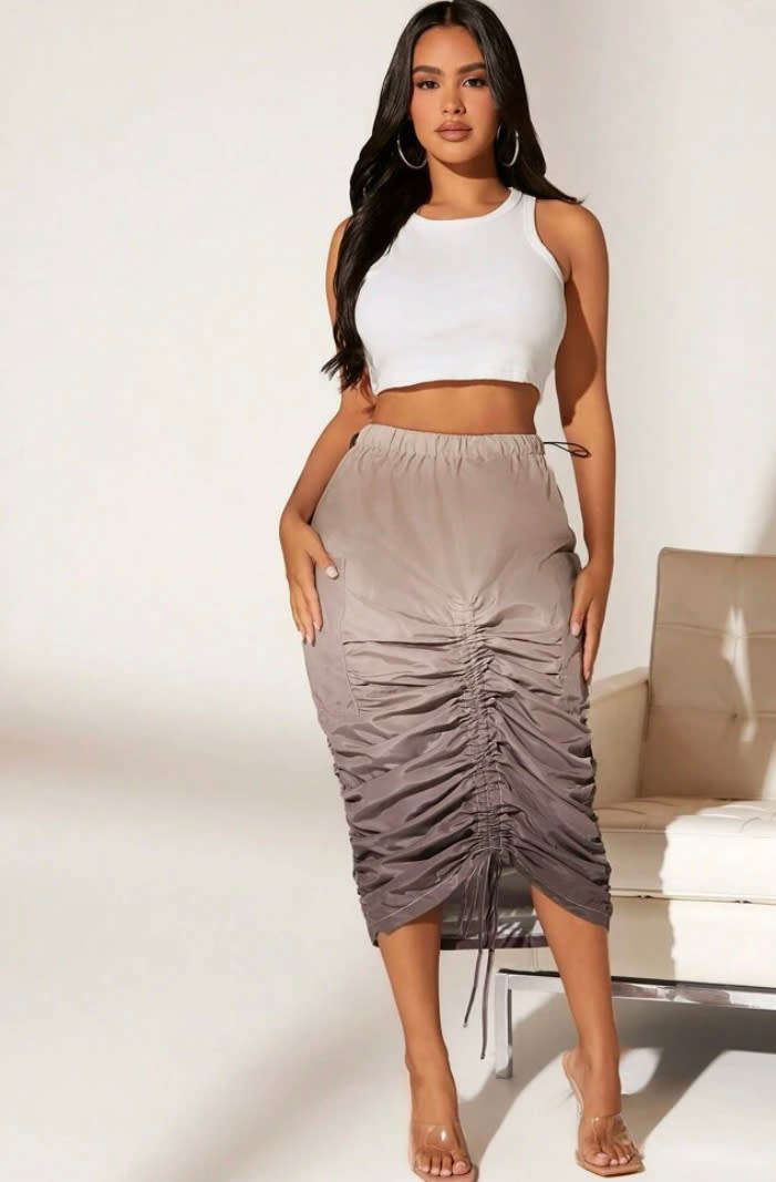 **Gorgeous Ladies ruched front skirt**