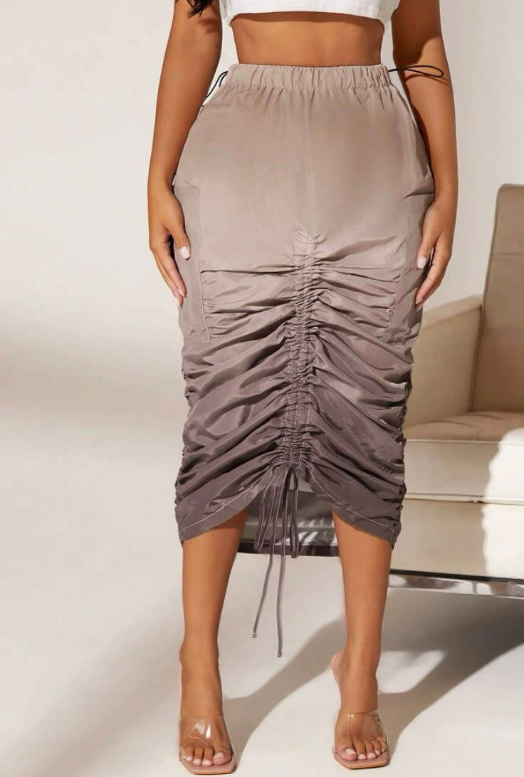 **Gorgeous Ladies ruched front skirt**