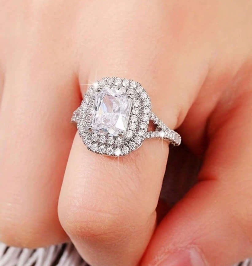 **Valentines Day New Stock unpacked : Gorgeous Limited Edition Cubic Zirconia Ring **