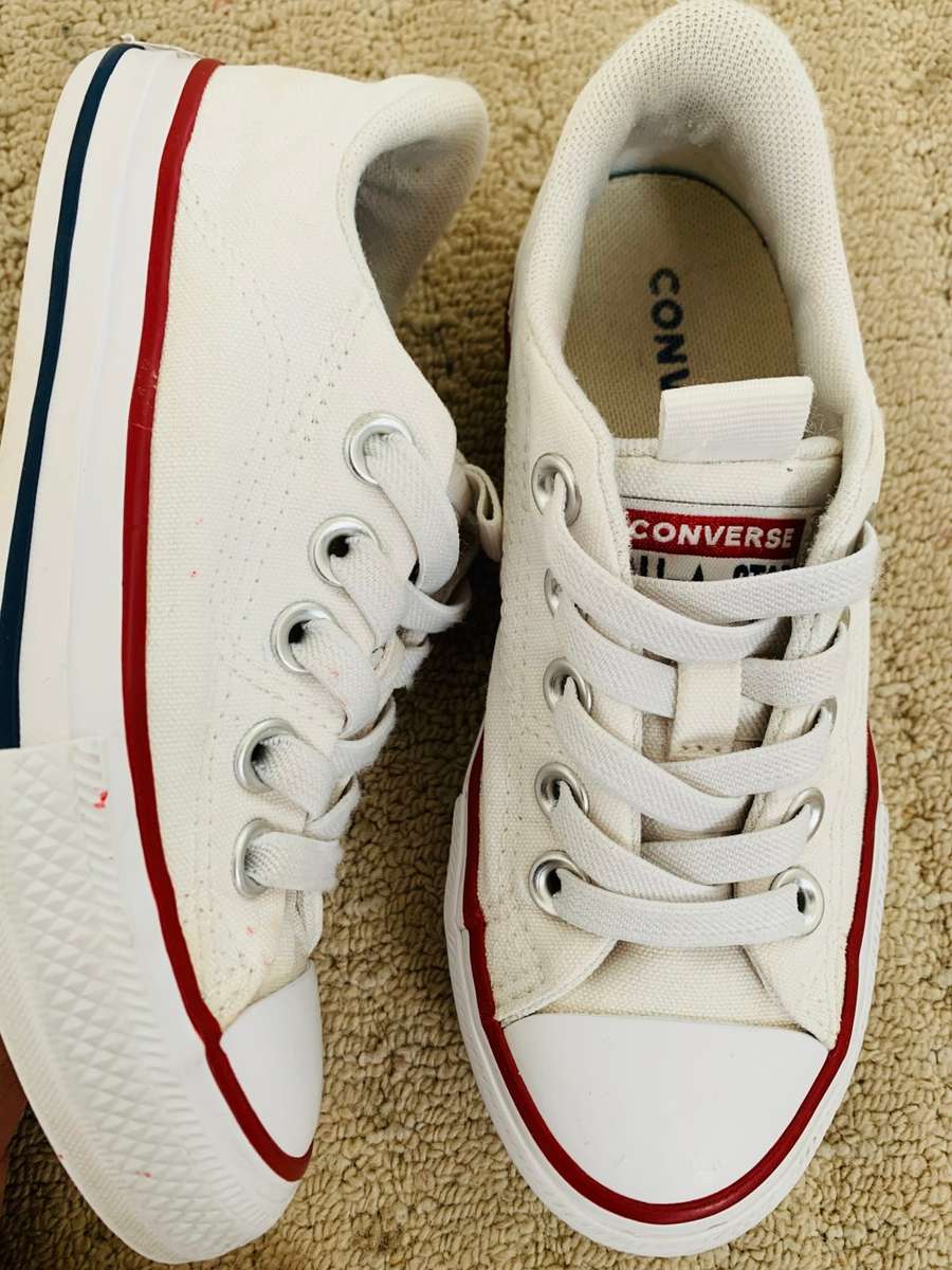 **On Promotion : Converse slip on Takkie in excellent condition**