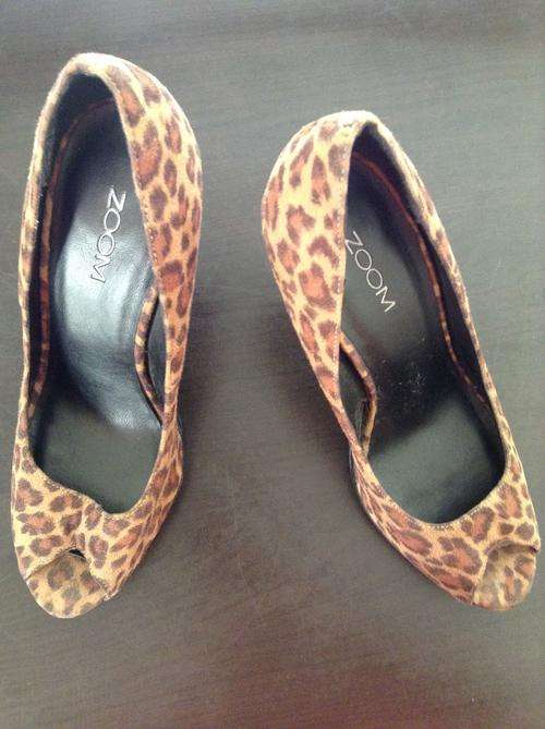 REDUCED TO CLEAR : Stunning Leopard print stiletto heels